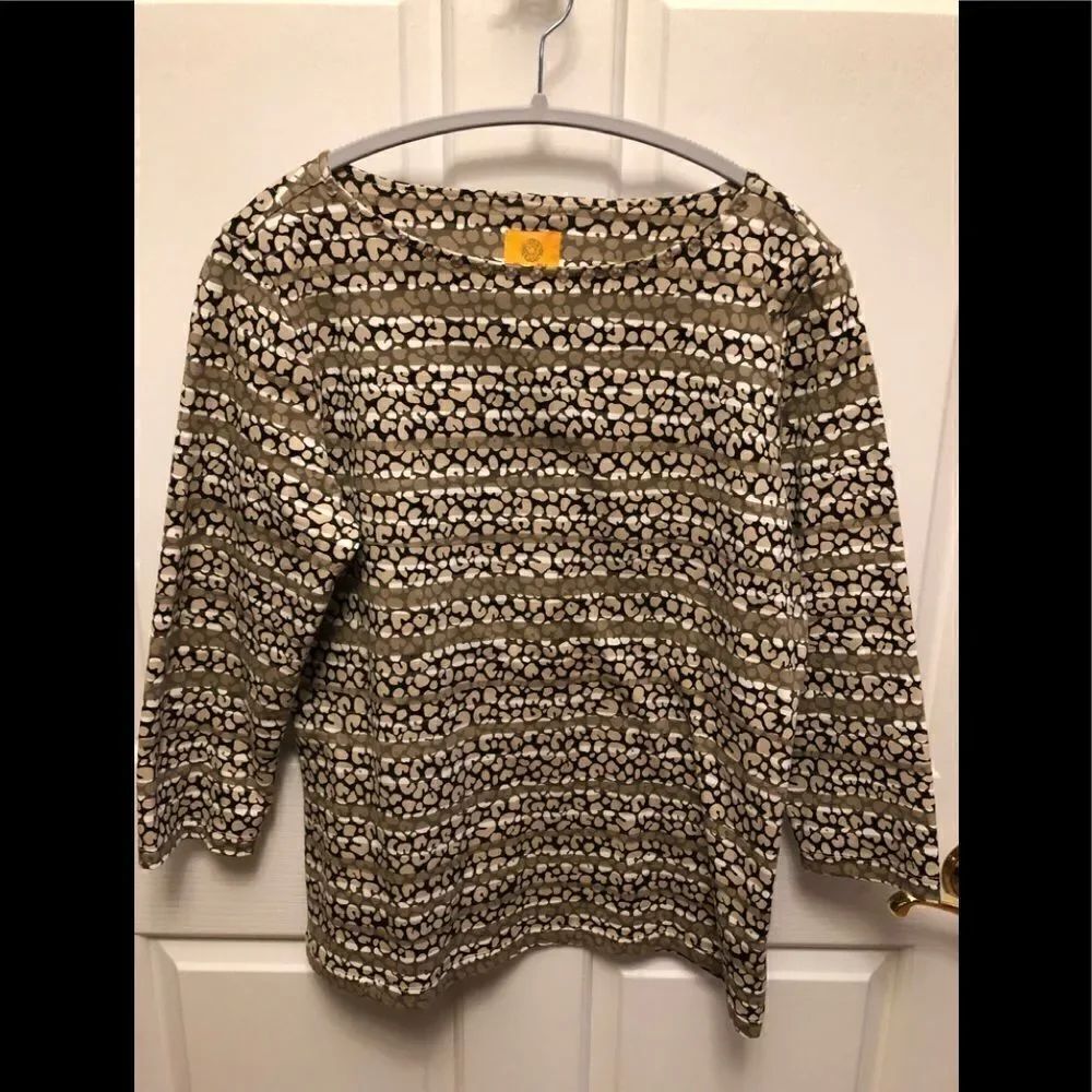 Ruby Road top